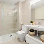 900m From The In With A Pool * 埃斯特波纳