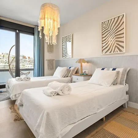 900m From The In With A Pool *
